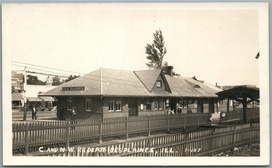DES PLAINES IL RAILROAD STATION RAILWAY DEPOT VINTAGE REAL PHOTO POSTCARD RPPC