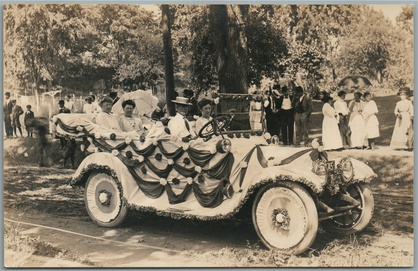3 LADIES in ALD AUTOMOBILE ANTIQUE REAL PHOTO POSTCARD RPPC