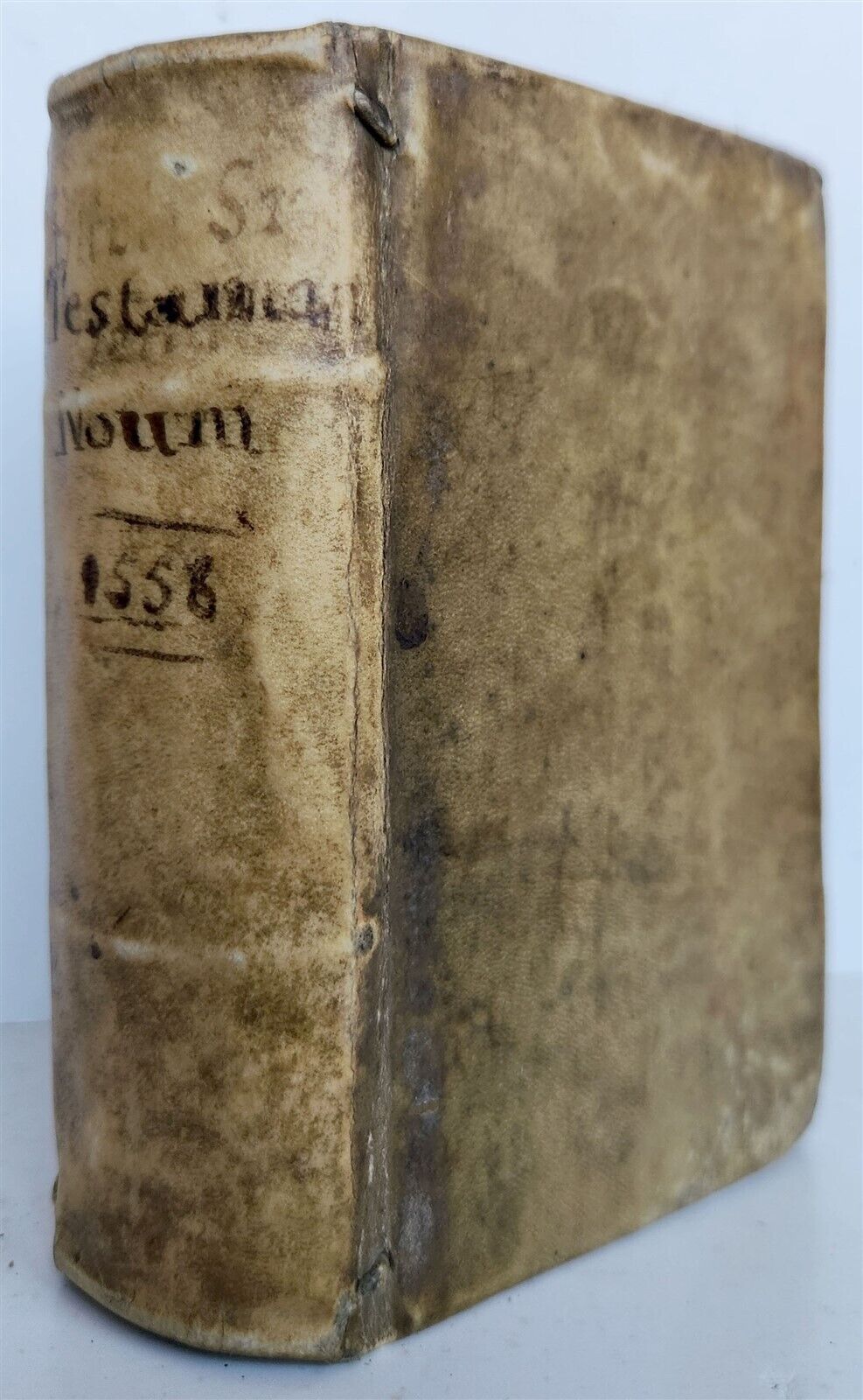 1558 BIBLE IN LATIN ILLUSTRATED antique 16th CENTURY vellum bound NEW TESTAMENT
