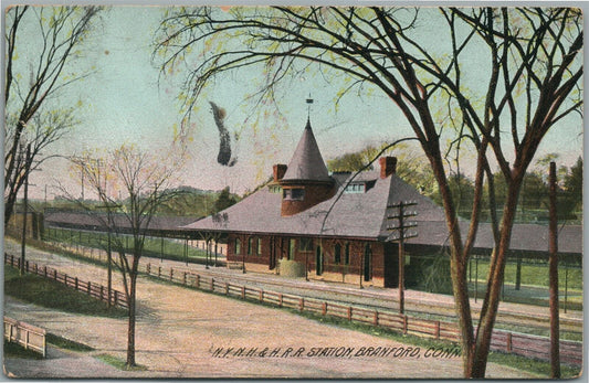 BRANFORD CT RAILROAD STATION RAILWAY DEPOT ANTIQUE POSTCARD