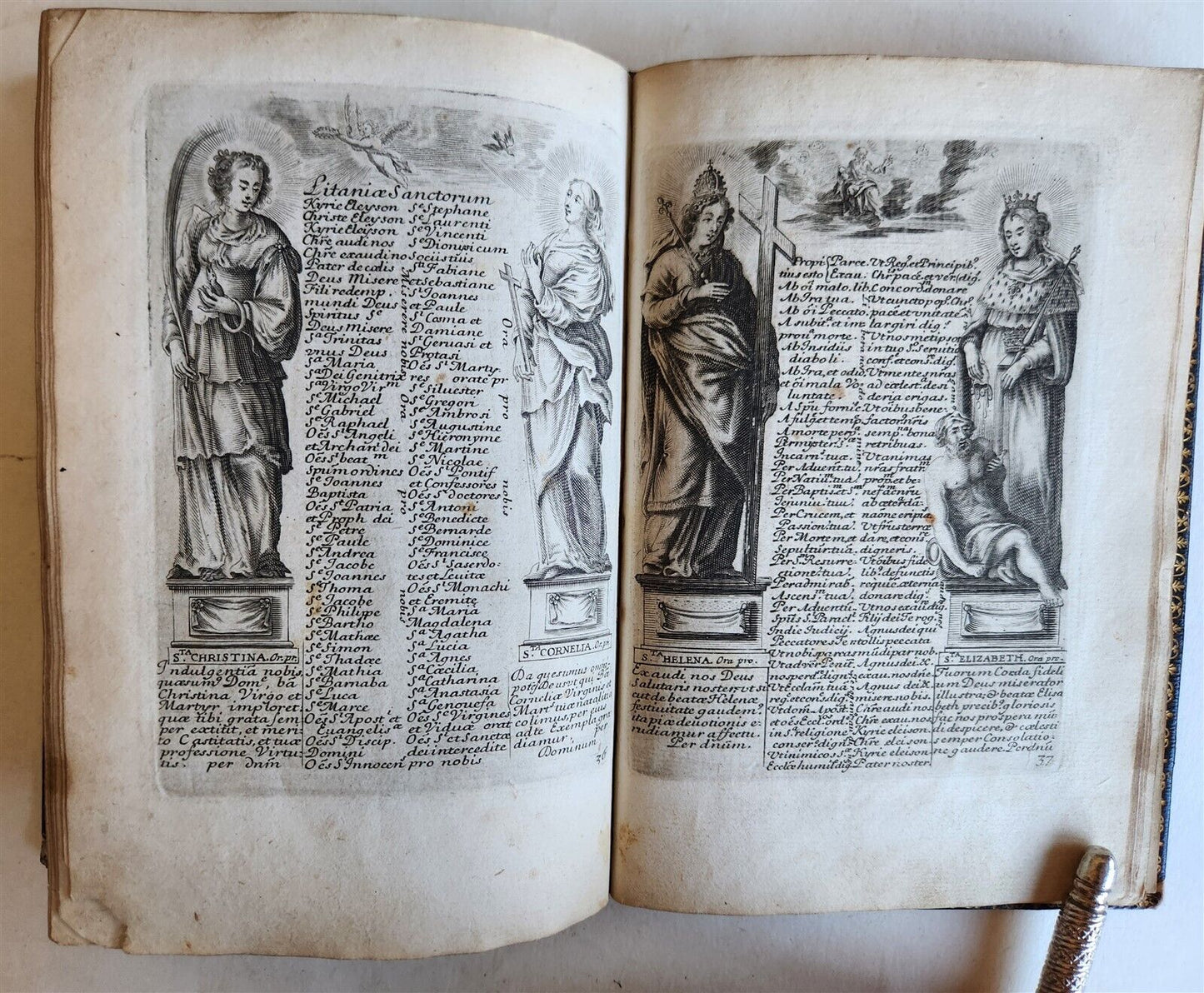 1651 PRAYER BOOK in FRENCH & LATIN BEAUTIFULLY ILLUSTRATED antique FINE BINDING