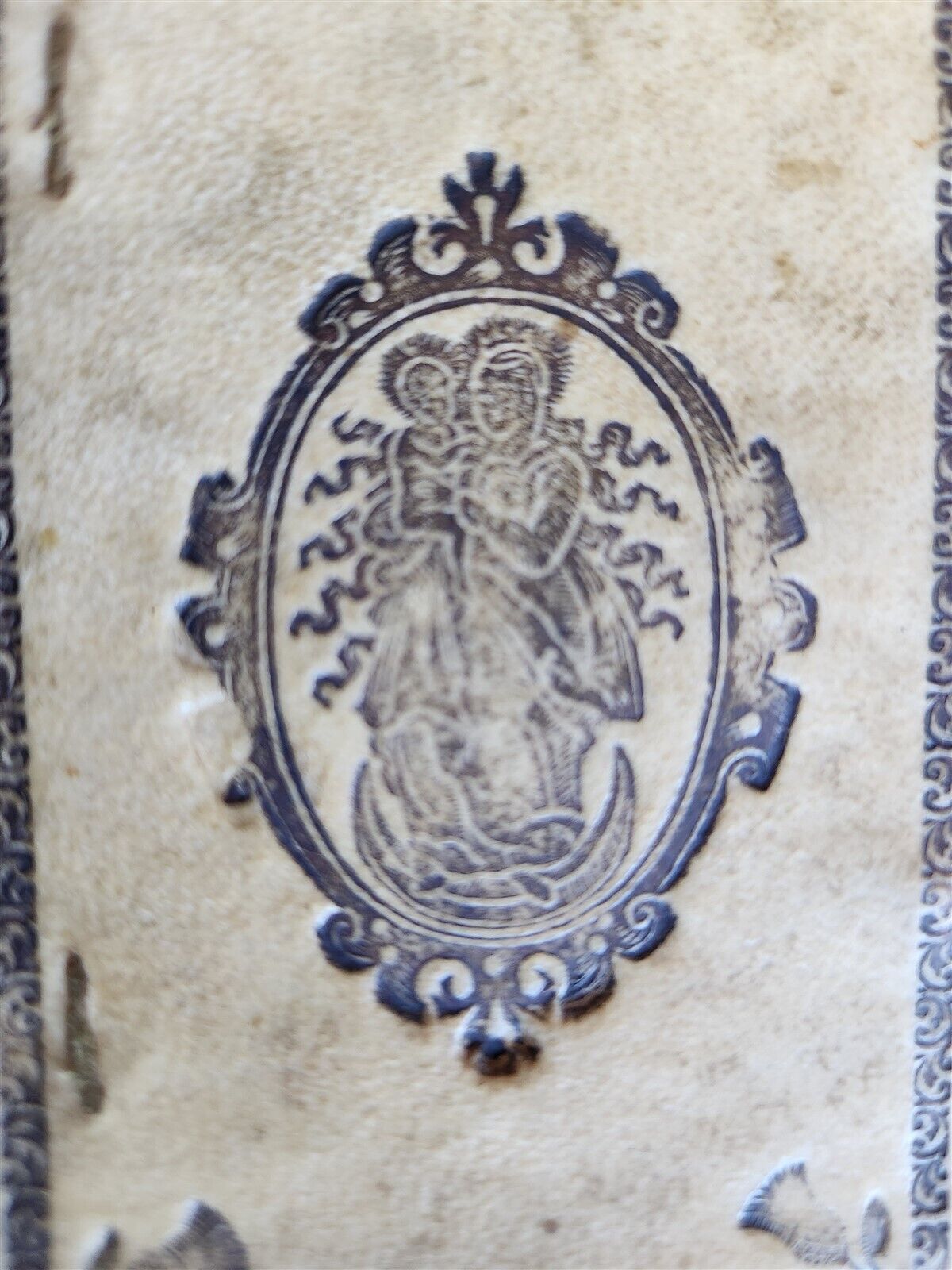 1633 AWESOME VELLUM BINDING antique PRAXIS MEDITANDI MYSTERIA Size 2.5 by 4"