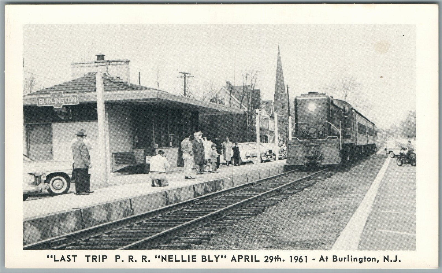 BURLINGTON NJ RAILROAD STATION RAILWAY DEPOT VINTAGE POSTCARD