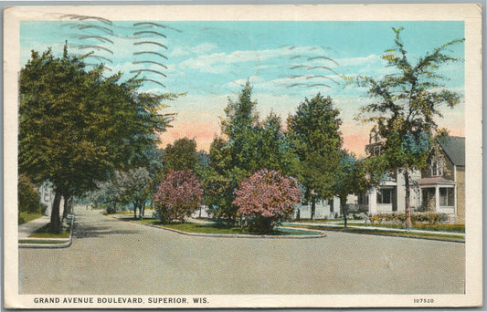 SUPERIOR WI GRAND AVENUE BOULEVARD VINTAGE POSTCARD