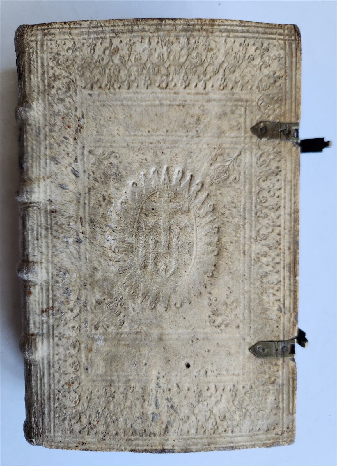 1610 BIBLE COMMENTARY by PETRUS AUREOLI antique BLIND STAMPED PIGSKIN w/ CLASPS
