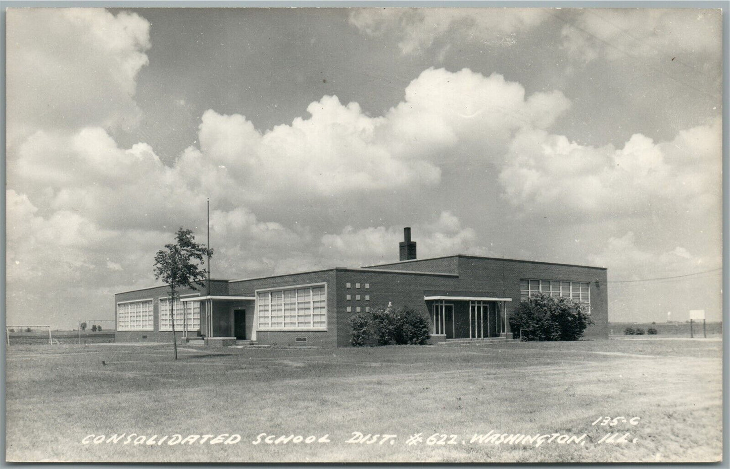 WASHINGTON IL CONSOLIDATED SCHOOL VINTAGE REAL PHOTO POSTCARD RPPC