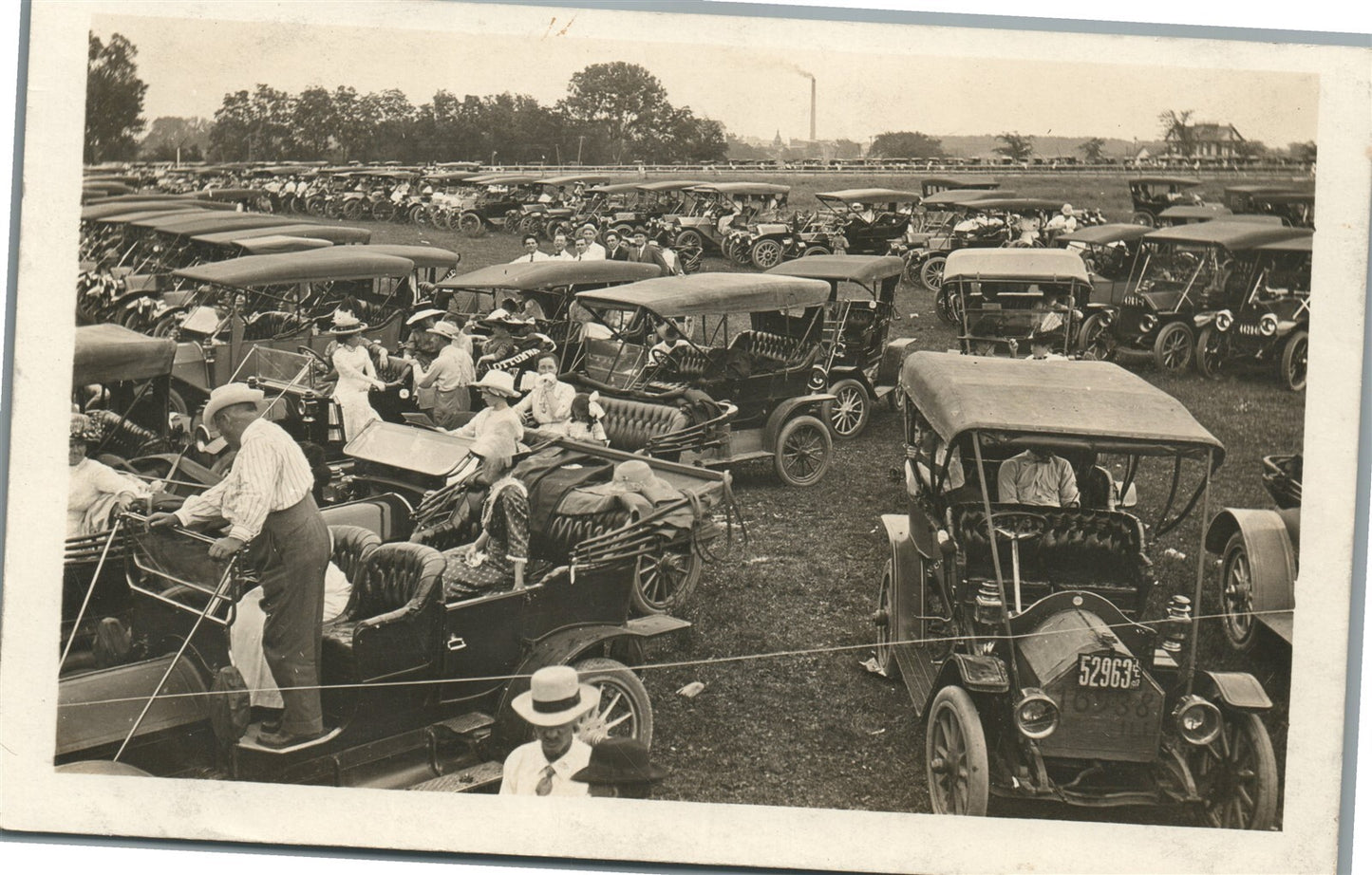 ILLINOIS CAR PARKING ANTIQUE REAL PHOTO POSTCARD RPPC