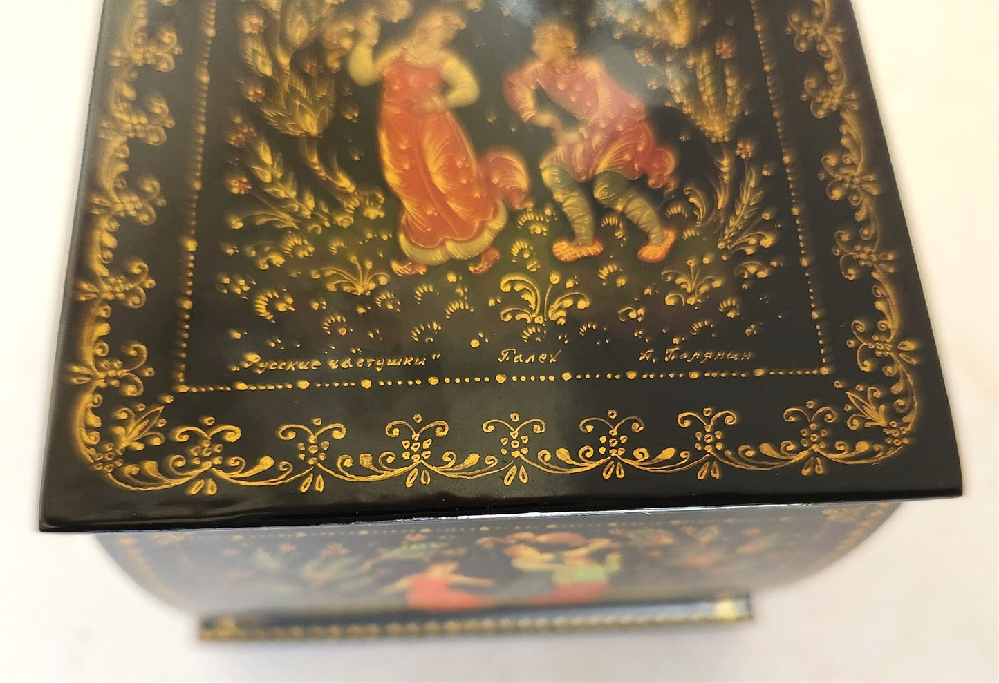 RUSSIAN PALEKH SCHOOL 5 SIDED VINTAGE LACQUER BOX ARTIST SIGNED
