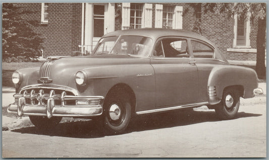 1950 PONTIAC STREAMLINER 4 DOOR SEDAN VINTAGE POSTCARD