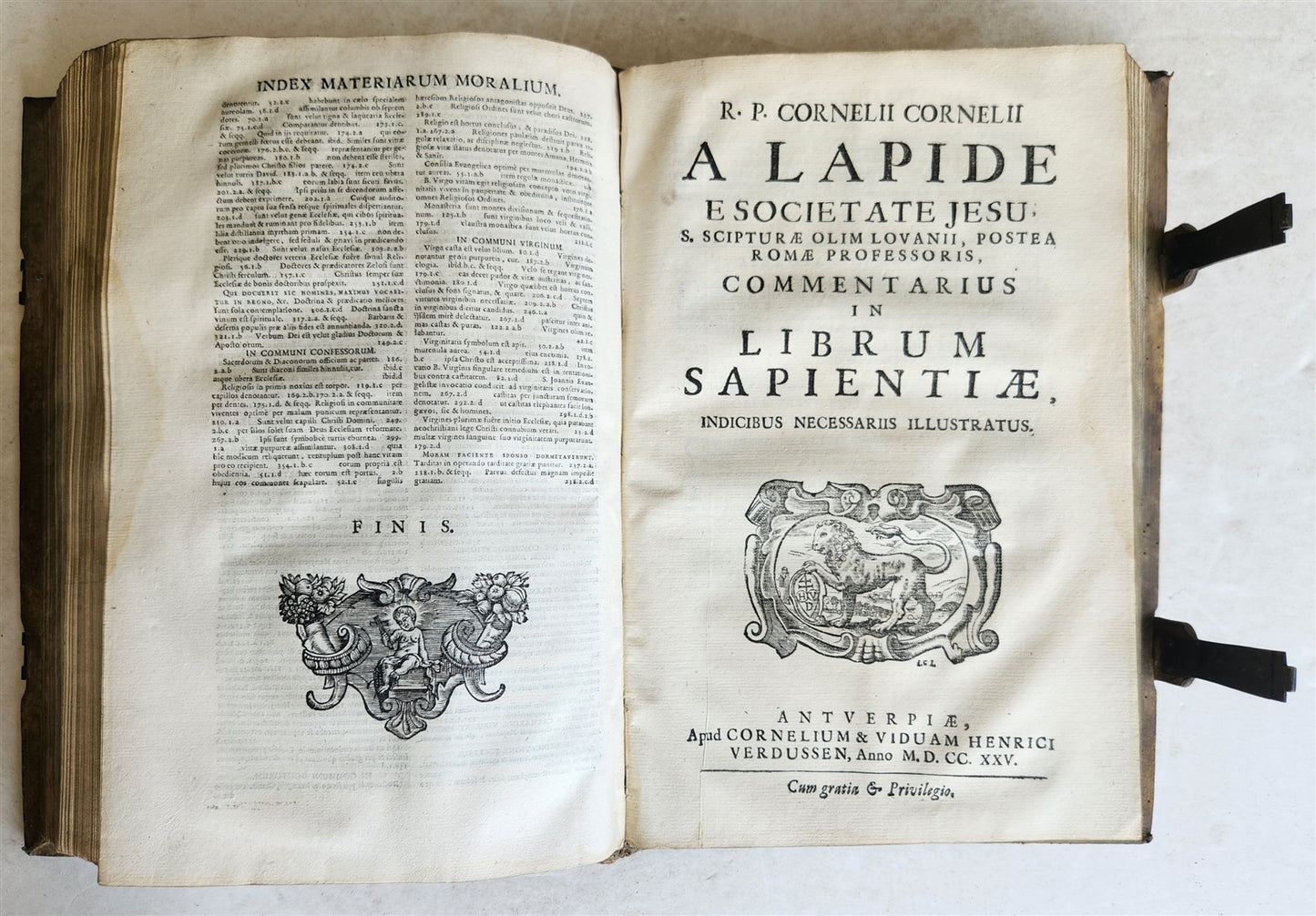 1725 COMMENTARIUS in ECCLESIASTEN PIGSKIN BOUND FOLIO w/ CLASPS antique