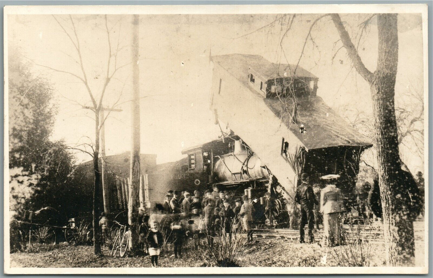 TRAIN WRECKAGE RAILWAY railroad VINTAGE REAL PHOTO POSTCARD RPPC