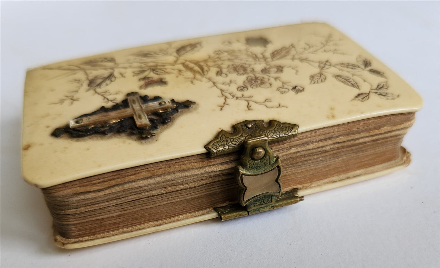 1890 GERMAN PRAYER BOOK w/ MOTHER OF PEARL BINDING antique