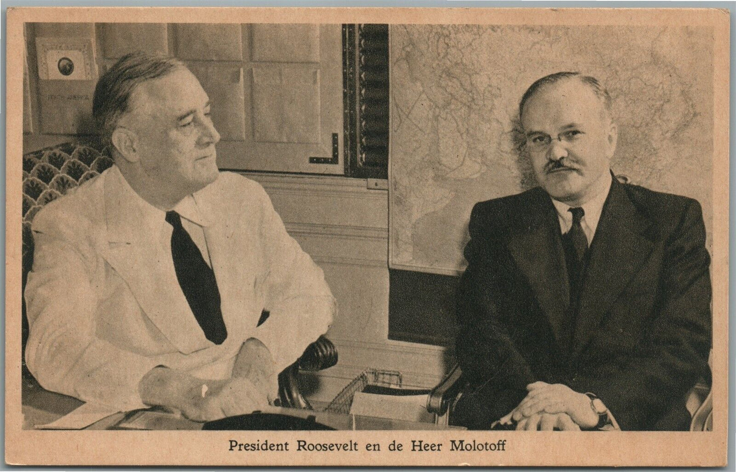 PRESIDENT ROOSEVELT & RUSSIAN FOREIGN AFFAIRS MINISTER MOLOTOV VINTAGE POSTCARD