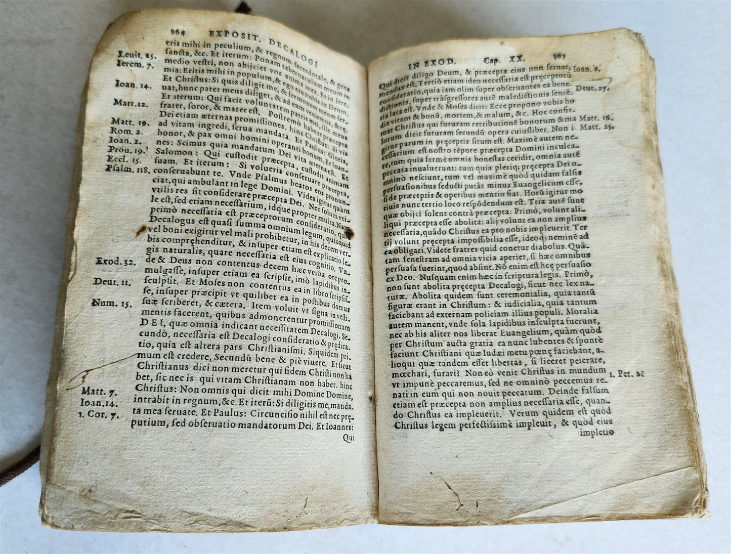 1571 BIBLE OLD TESTAMENT COMMENTARIES ANTIQUE 16th CENTURY vellum binding