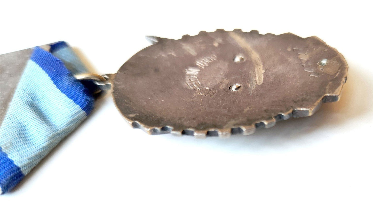 1950s RUSSIAN SOVIET VINTAGE SILVER ENAMEL ORDER OF LABOR RED BANNER w/FLAT BACK