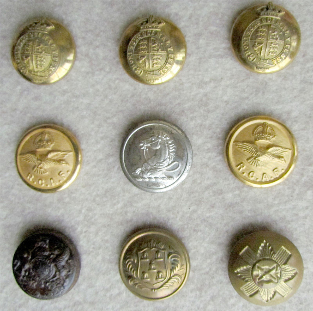 COLLECTION of 33 VINTAGE MILITARY UNIFORM BUTTONS - CANADIAN & BRITISH