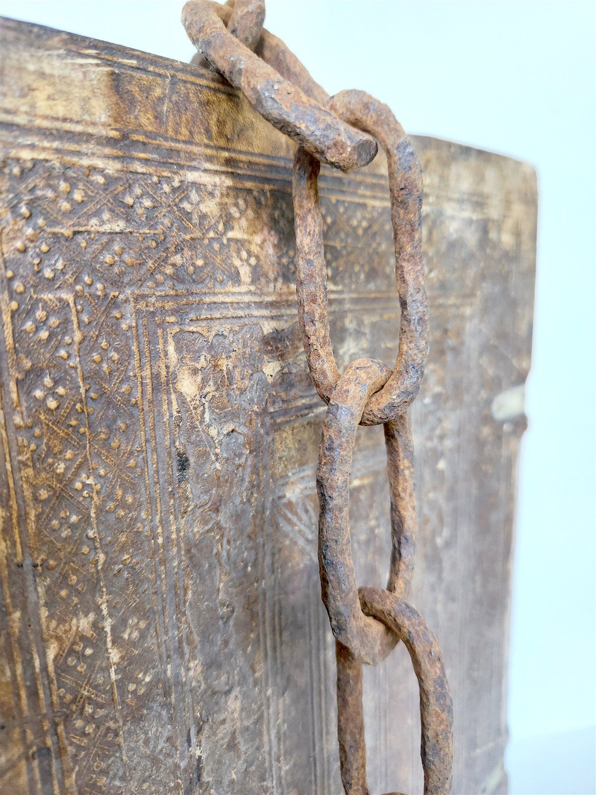 RARE 1587 CHAINED LIBRARY BOOK PIGSKIN BOUND FOLIO antique ILLUSTRATED SERMONS