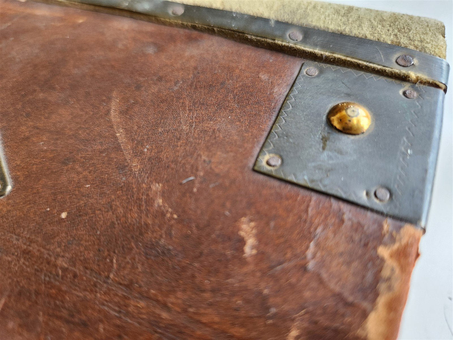 1801 BOOK of COMMON PRAYER in ENGLISH w/ METAL FITTINGS & CLASPS antique