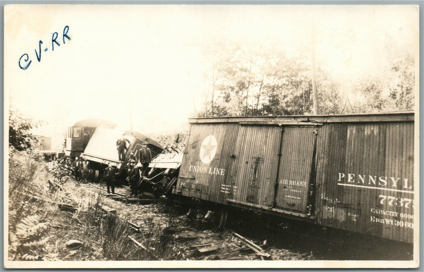 RAILROAD railway TRAIN WRECK MONTVILLE CT ANTIQUE REAL PHOTO POSTCARD RPPC