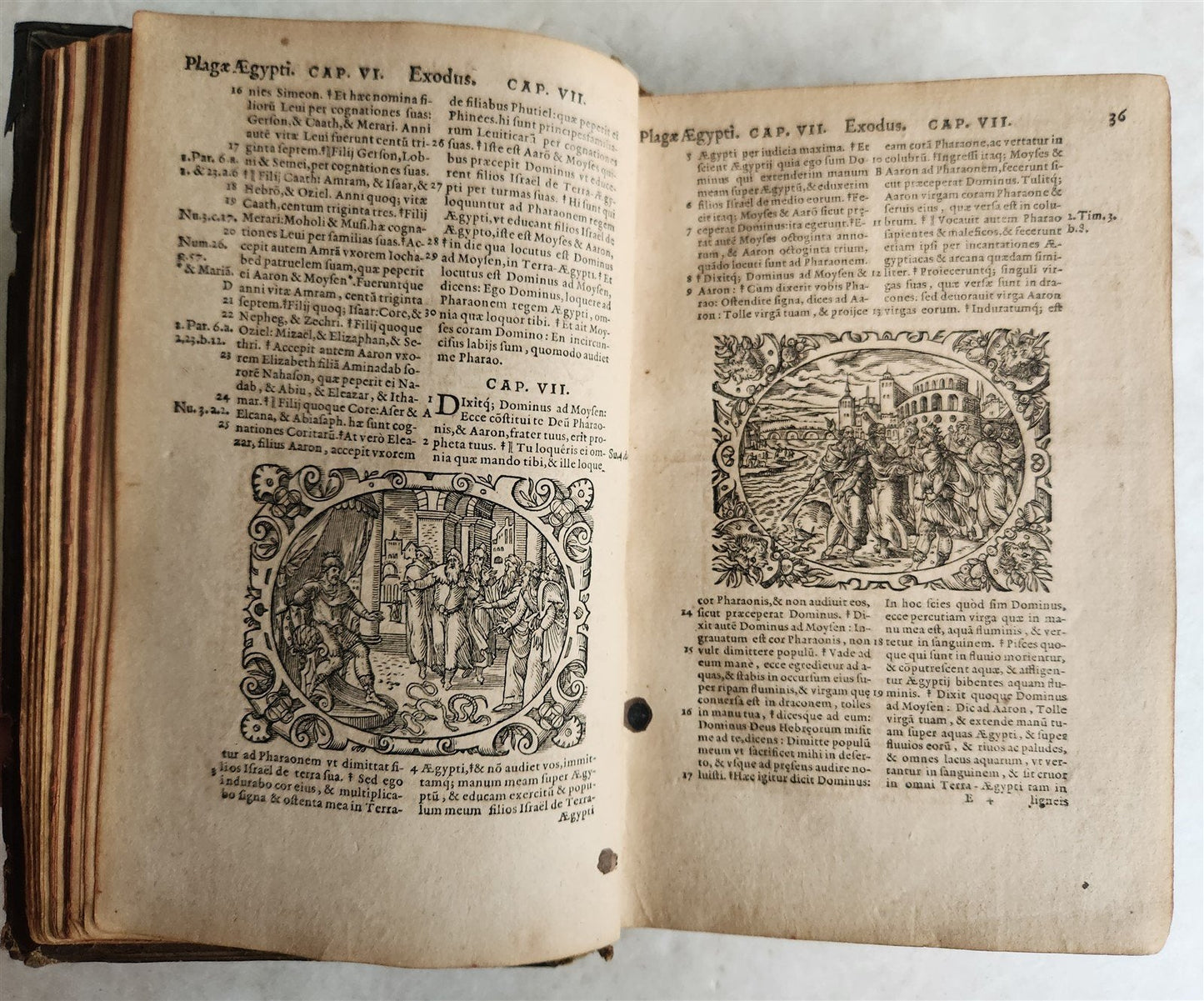 1571 BIBLE in LATIN ILLUSTRATED w/ 135 WOODCUTS antique PIGSKIN w/ METAL CORNERS