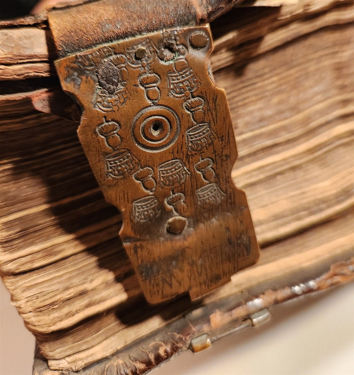 1596 BIBLE in ENGLISH GENEVA BREECHES VERSION antique ORIGINAL BINDING scarce