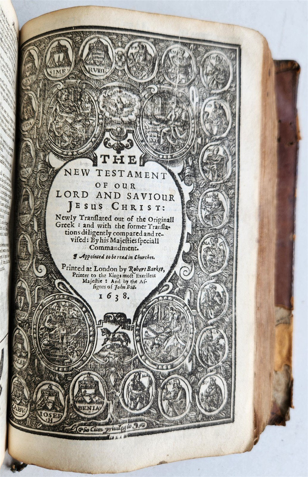 1638 BIBLE in ENGLISH antique COAT of ARMS of BRITISH KING CHARLES I BINDING