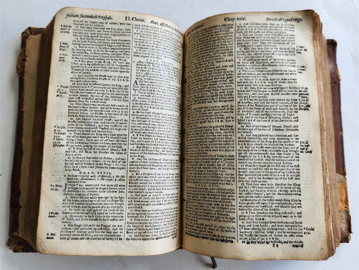 1638 BIBLE in ENGLISH antique COAT of ARMS of BRITISH KING CHARLES I BINDING