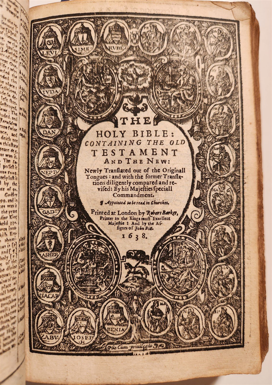 1638 BIBLE in ENGLISH antique COAT of ARMS of BRITISH KING CHARLES I BINDING