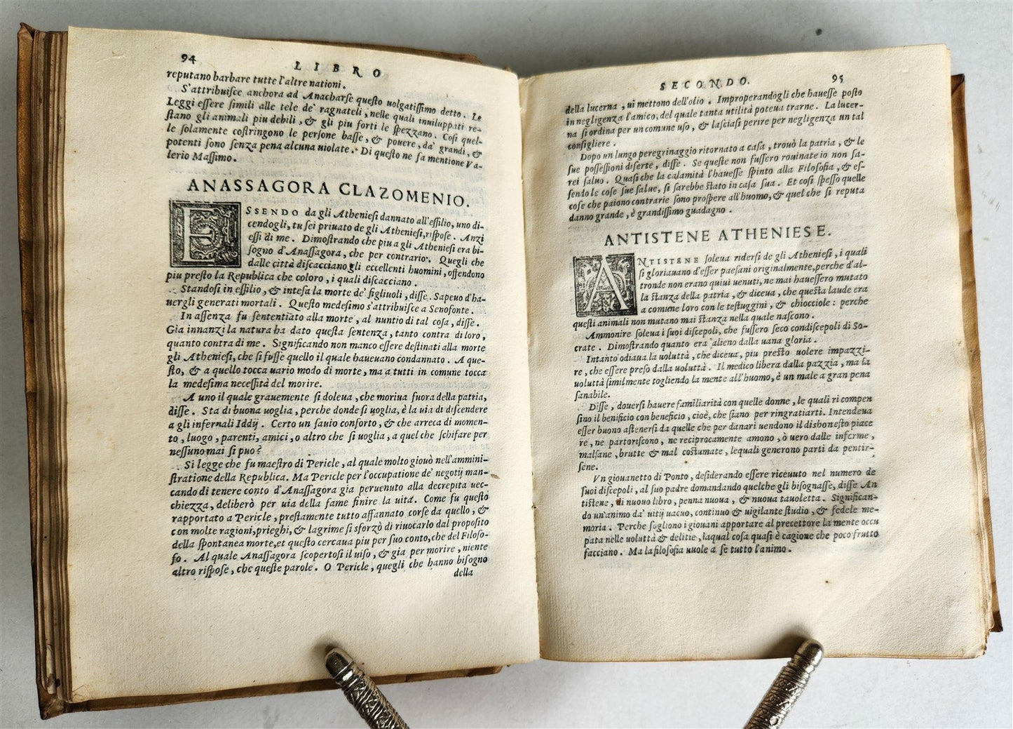 1566 APOPHTHEGMATA by PLUTARCH antique VELLUM BOUND w/ MANUSCRIPT TITLE 16th C.