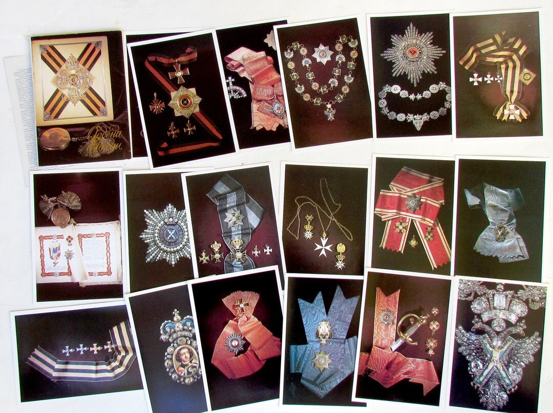 SET OF 16 RUSSIAN POSTCARDS OF IMPERIAL ORDERS w/ ORIGINAL FOLDER