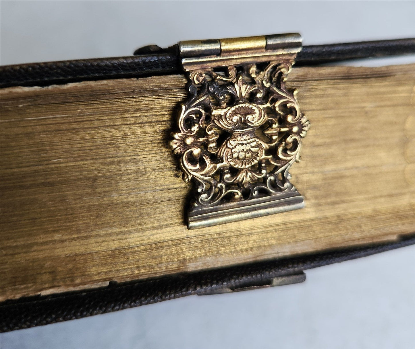 1771 BIBLE in GERMAN STINGRAY BINDING w/SILVER CLASPS antique ILLUSTRATED ZURICH