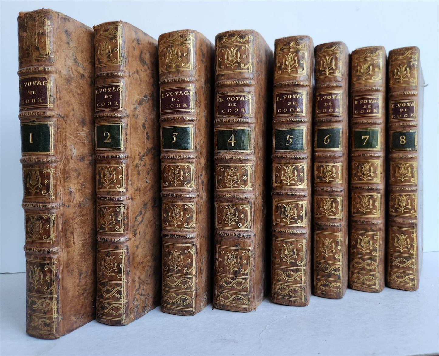 1774 FIRST VOYAGE of CAPTAIN COOK 8 volumes in FRENCH antique