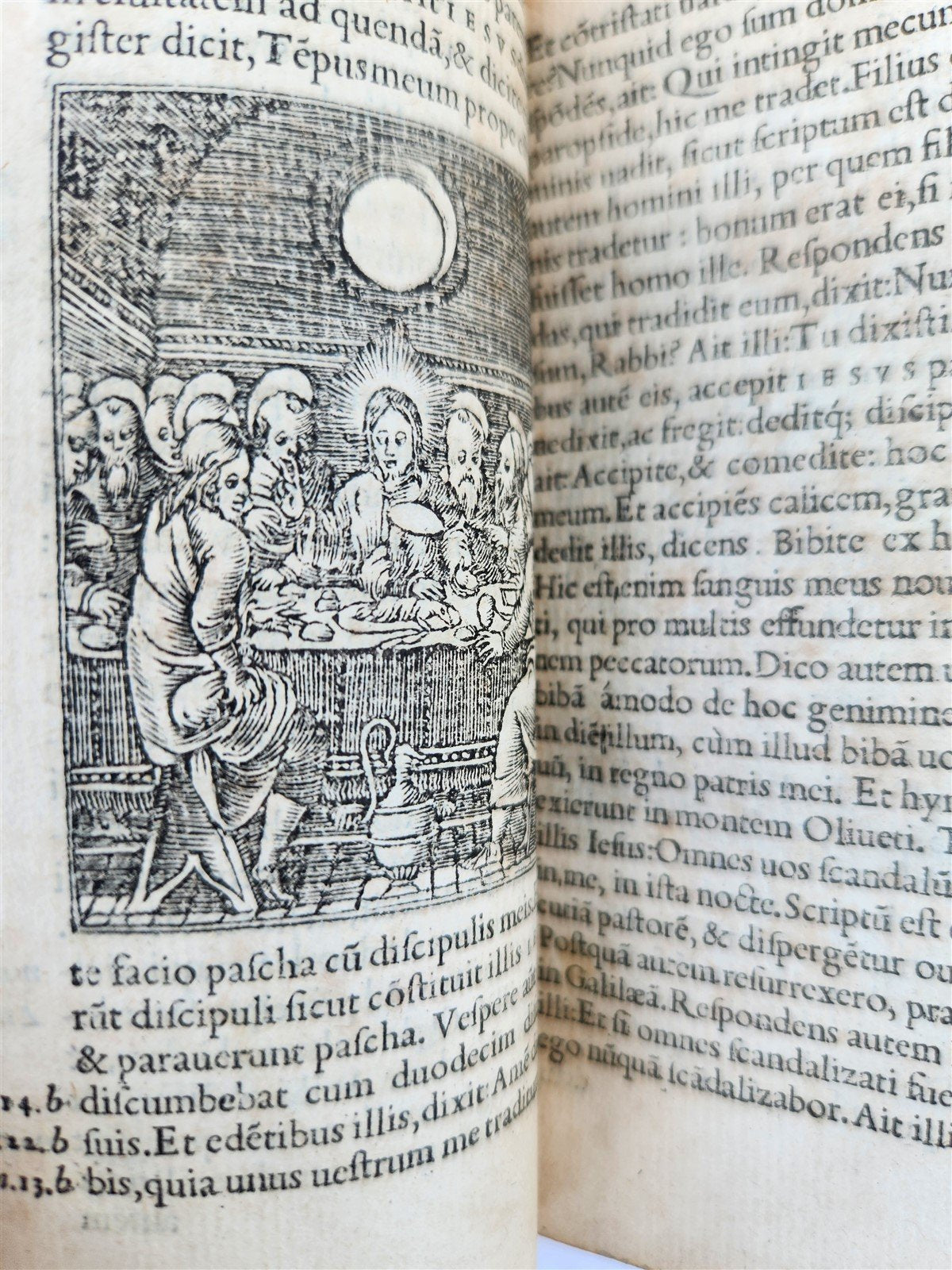 1549 BIBLE in LATIN ILLUSTRATED w/ 108 WOODCUTS antique RARE pocket size