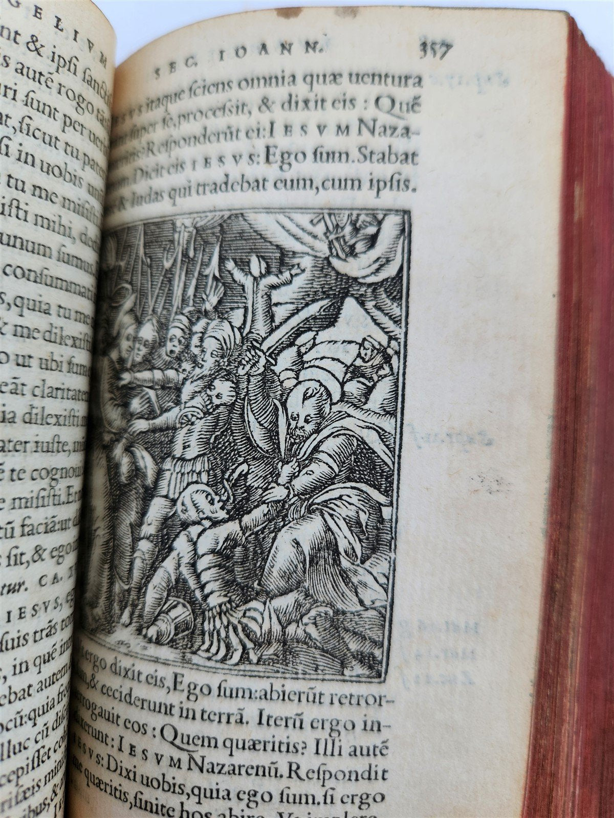 1549 BIBLE in LATIN ILLUSTRATED w/ 108 WOODCUTS antique RARE pocket size