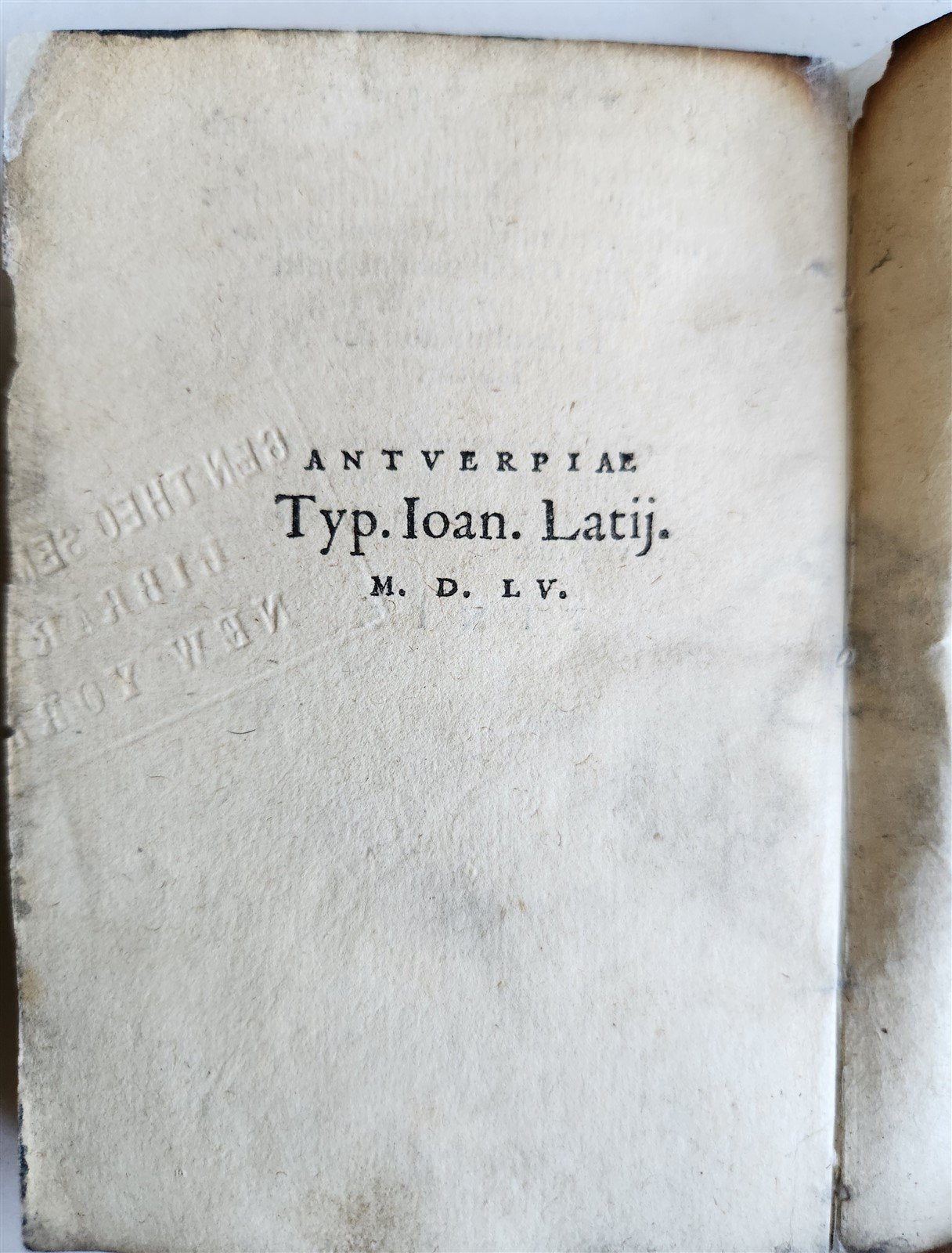 1555 BIBLE in LATIN NEW TESTAMENT ILLUSTRATED antique RARE POCKET SIZE EDITION