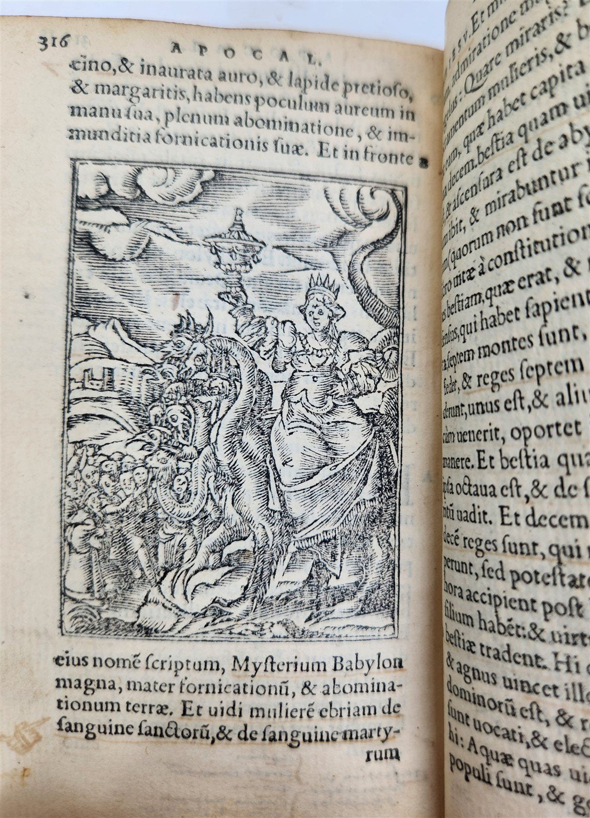 1557 BIBLE in LATIN FULLY ILLUSTRATED antique RARE pocket size NEW TESTAMENT