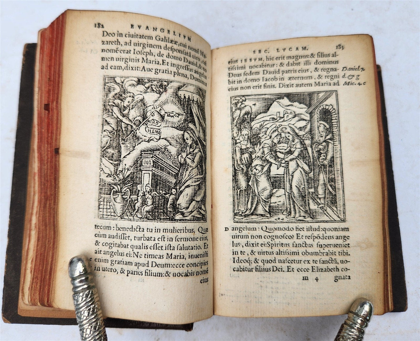 1557 BIBLE in LATIN FULLY ILLUSTRATED antique RARE pocket size NEW TESTAMENT