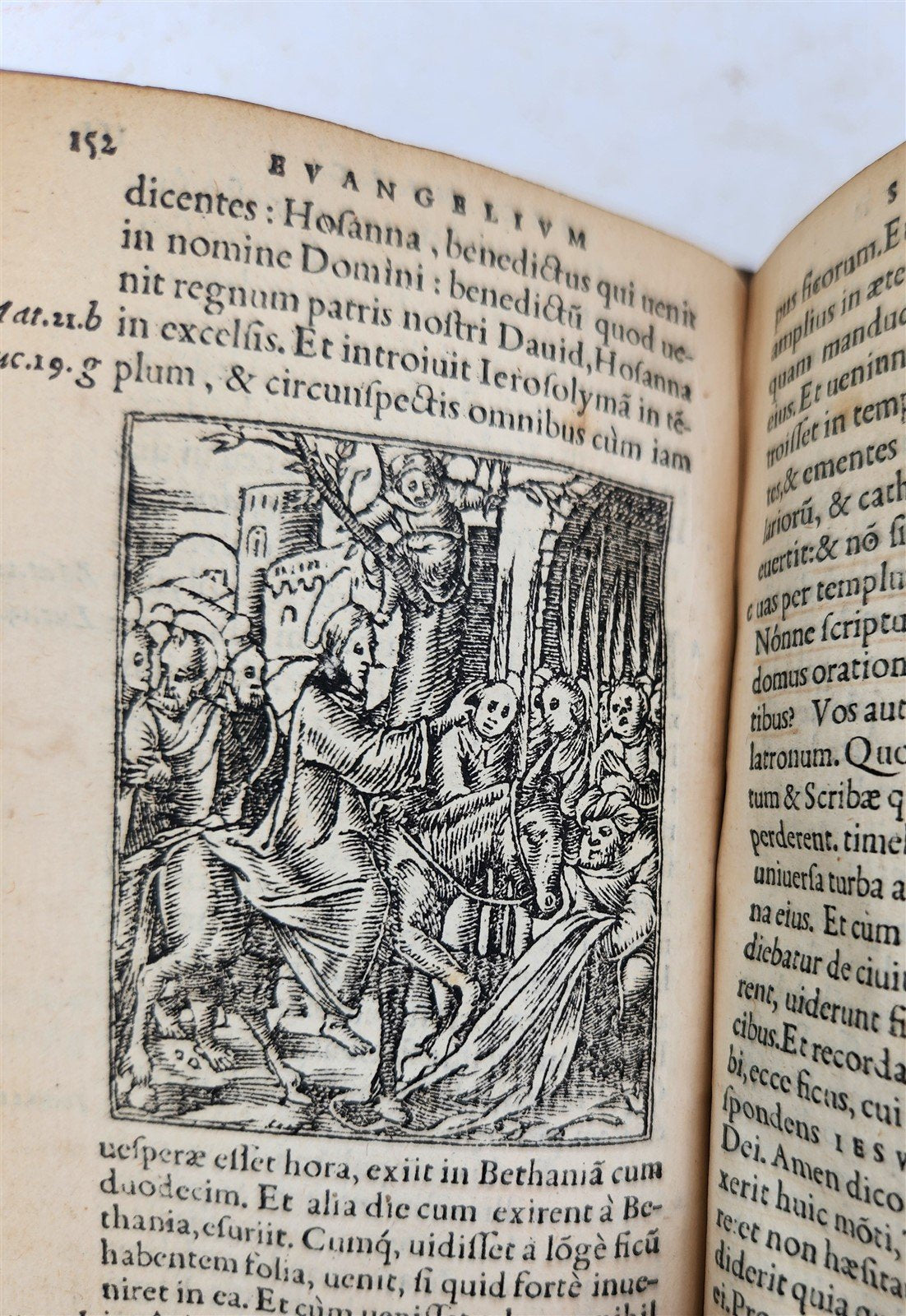 1557 BIBLE in LATIN FULLY ILLUSTRATED antique RARE pocket size NEW TESTAMENT
