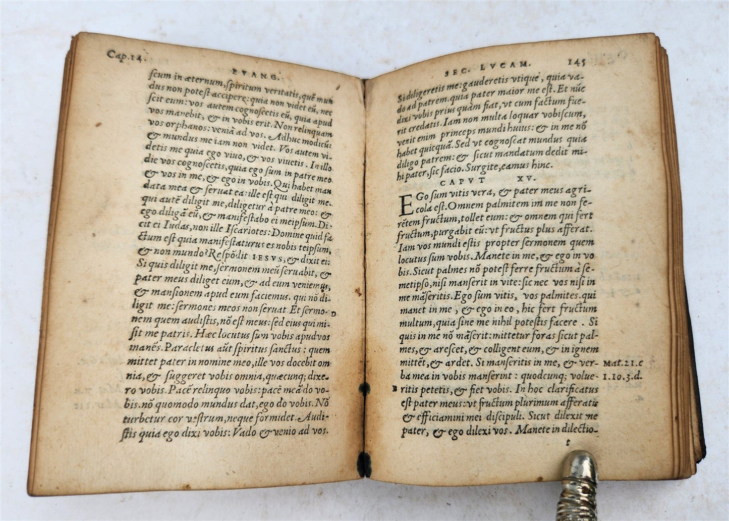 1546 BIBLE in LATIN antique RARE pocket size SANCTUM IESU CHRISTI EVANGELIUM