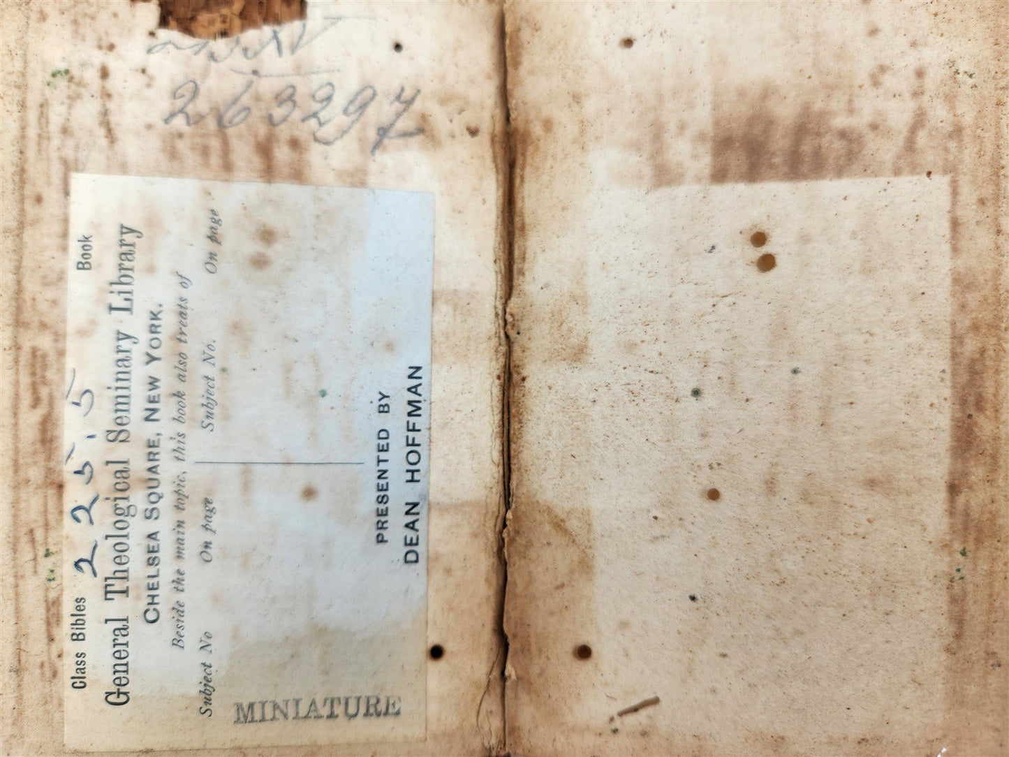 1565 BIBLE in FRENCH antique RARE pocket size SANCTUM IESU CHRISTI EVANGELIUM