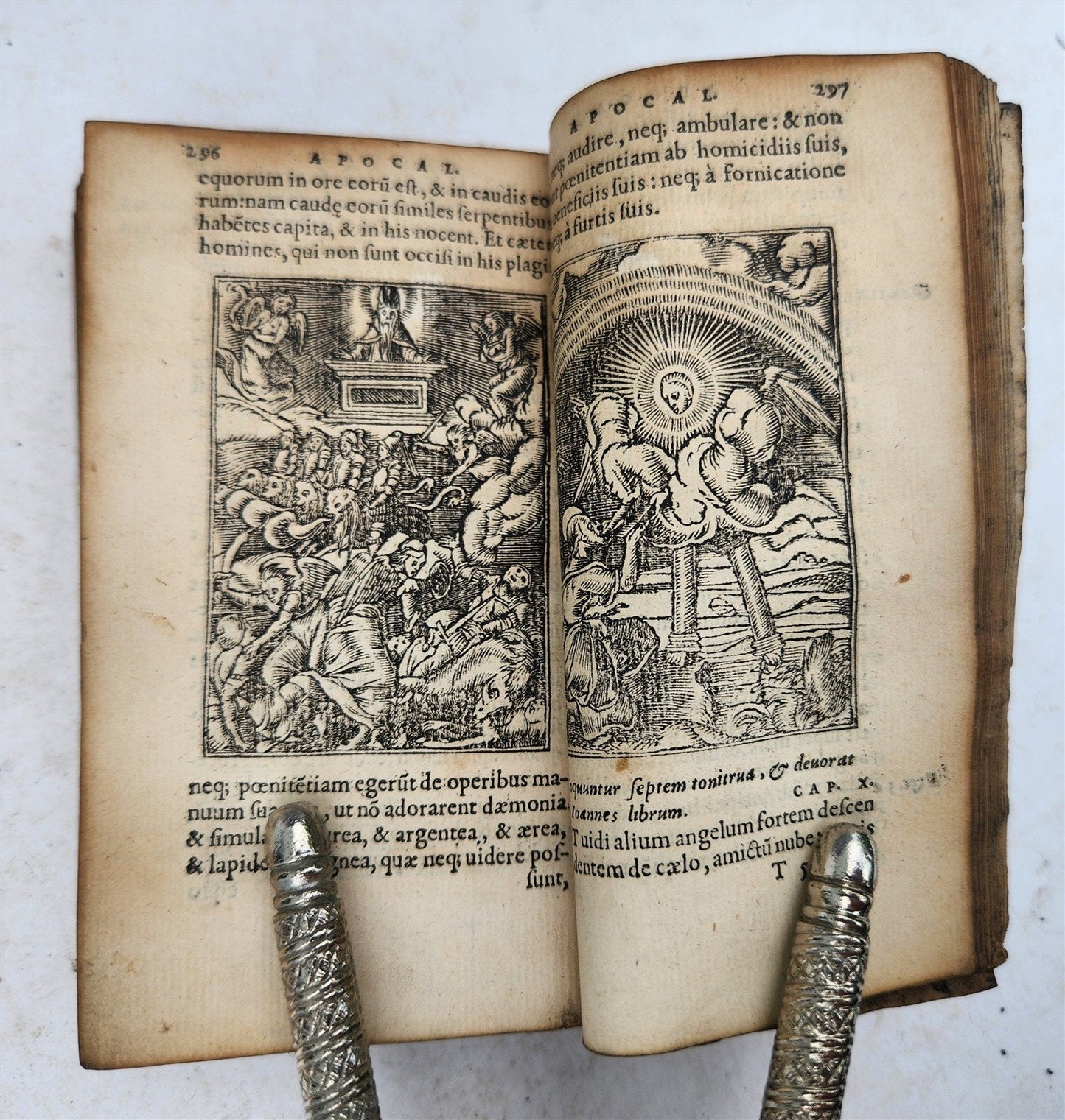 1530s BIBLE in LATIN GRYPHIUS ILLUSTRATED antique RARE pocket size
