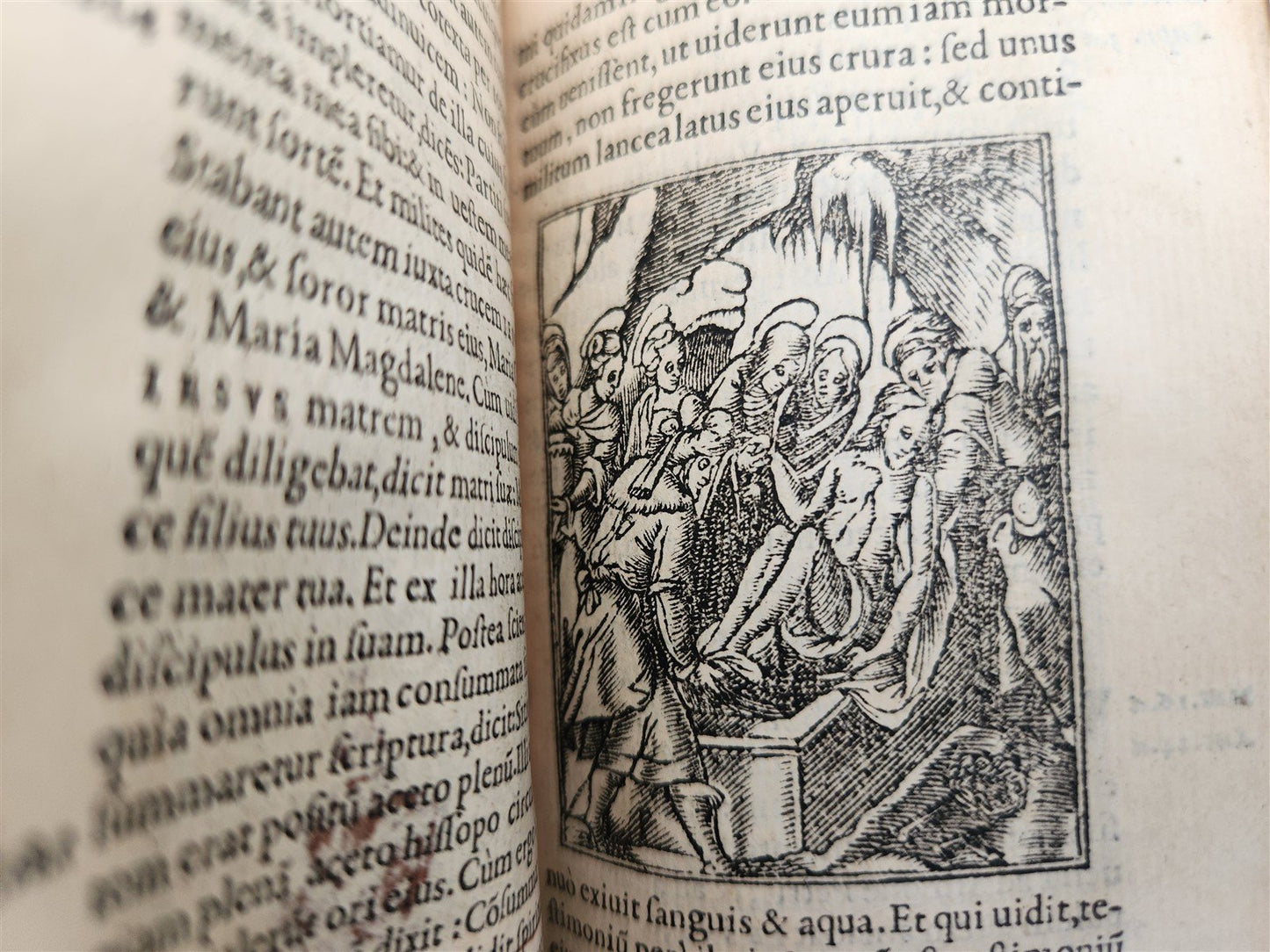 1530s BIBLE in LATIN GRYPHIUS ILLUSTRATED antique RARE pocket size