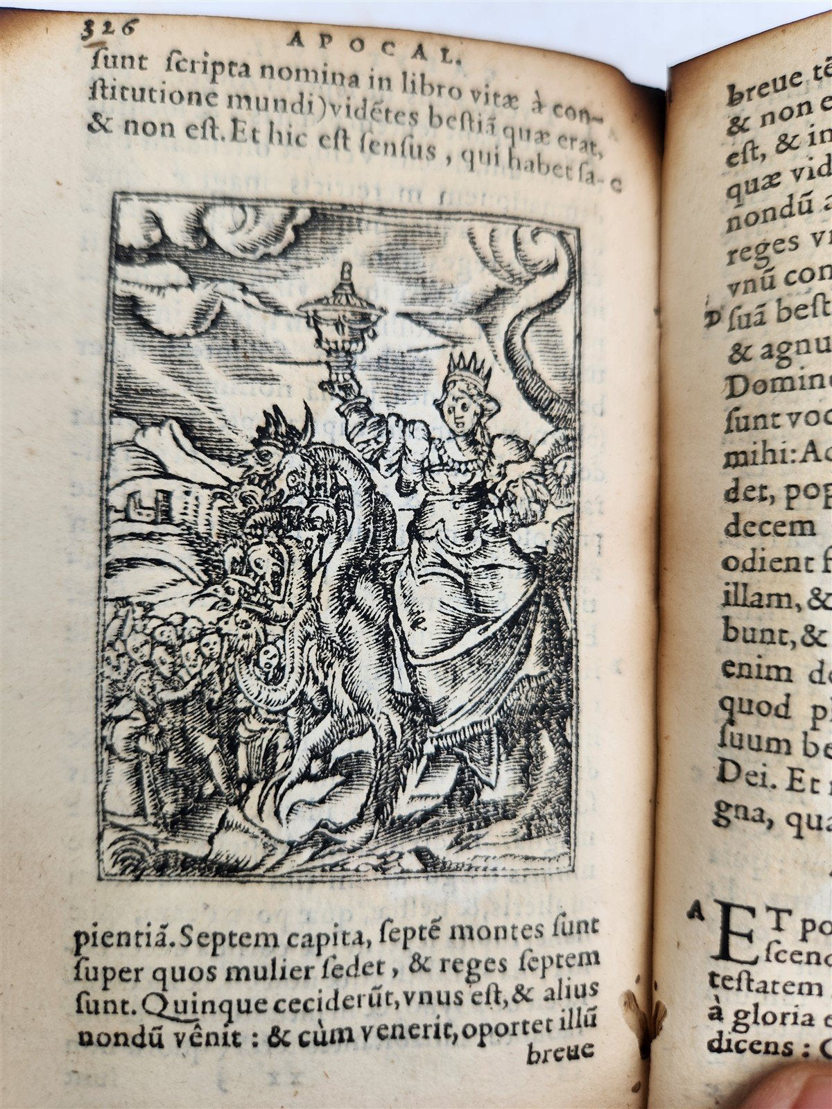 1565 BIBLE in FRENCH ILLUSTRATED antique RARE pocket size LE NOUVEAU TESTAMENT