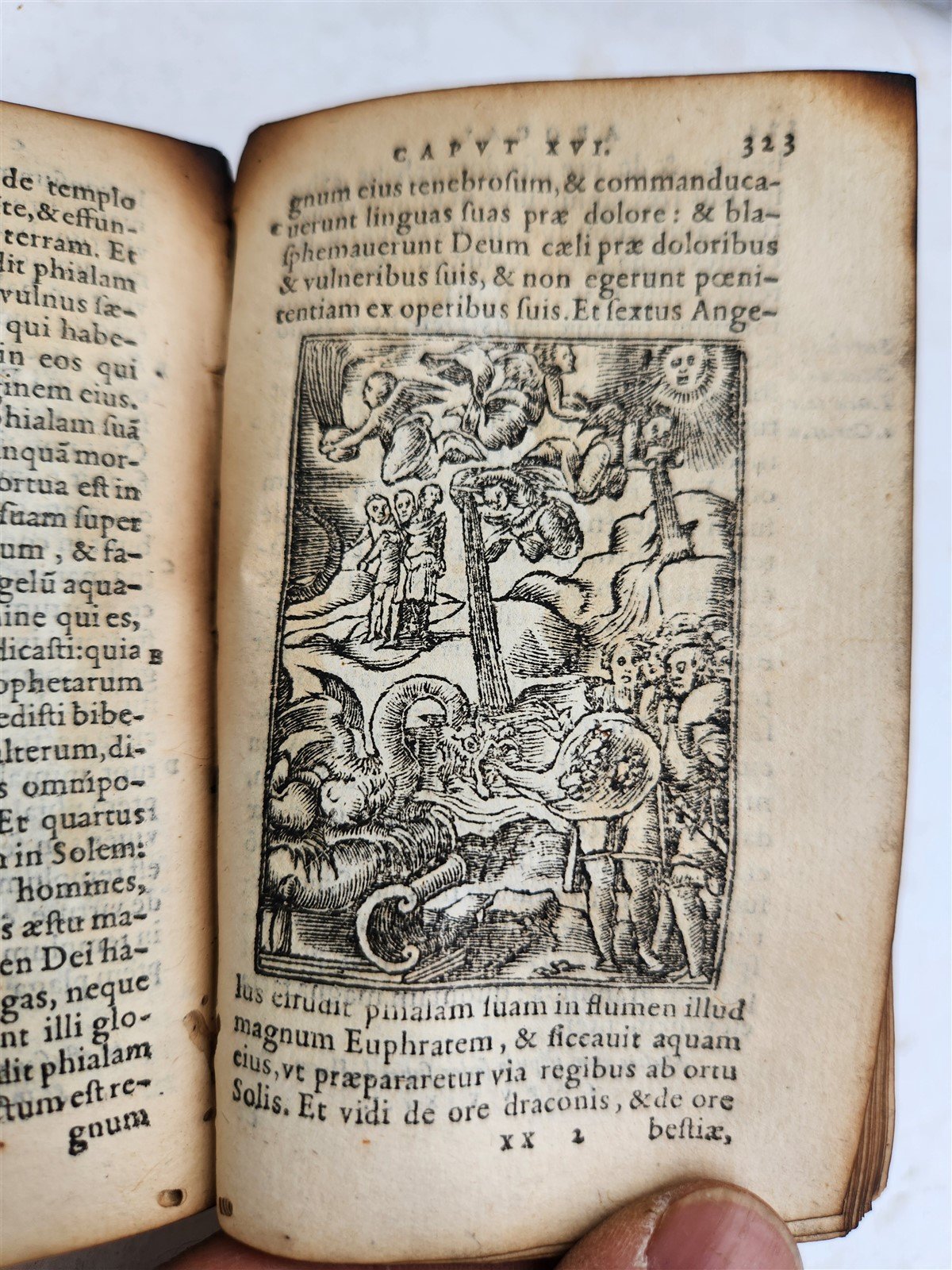 1565 BIBLE in FRENCH ILLUSTRATED antique RARE pocket size LE NOUVEAU TESTAMENT