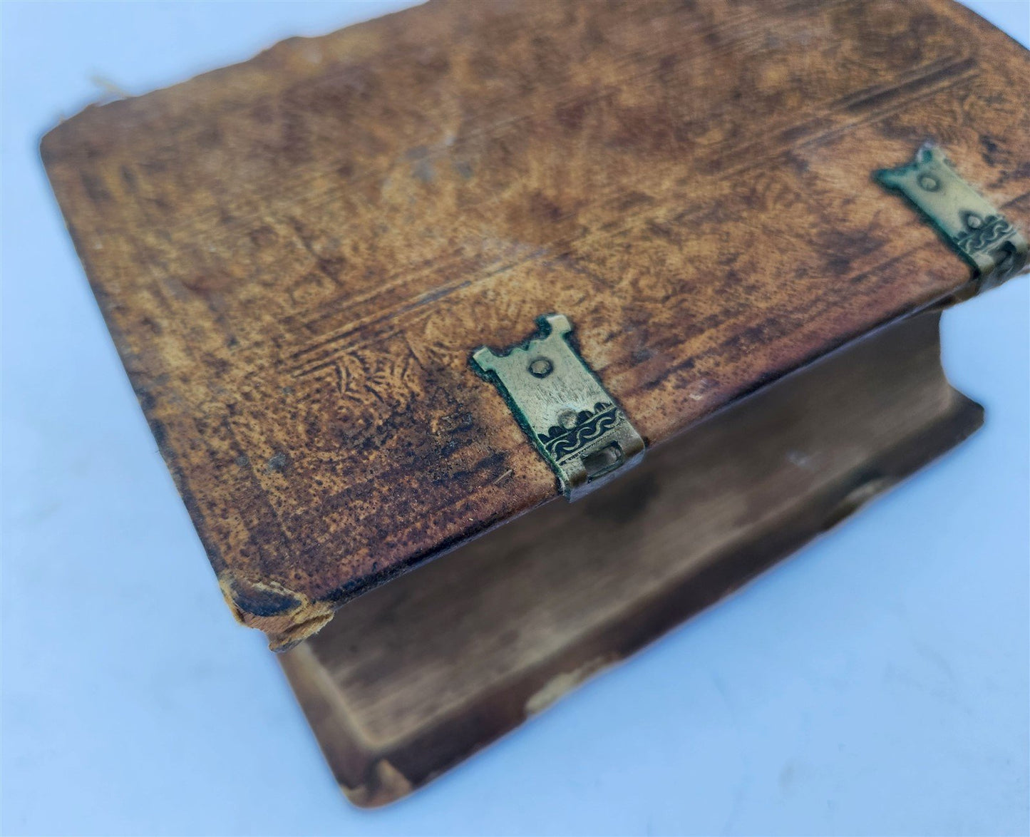 1550 BIBLE in LATIN by ERASMUS antique RARE ZURICH pocket size NEW TESTAMENT