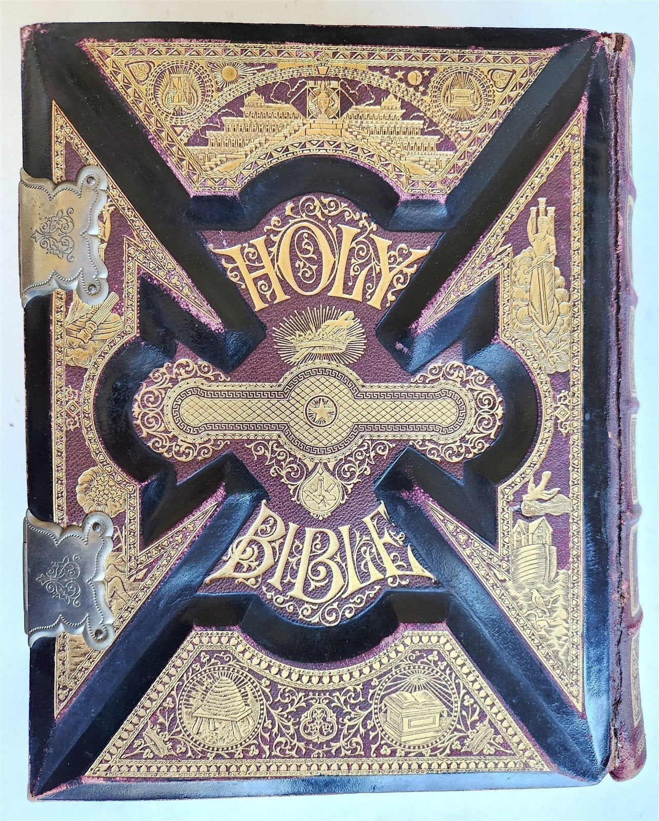1900 BIBLE in ENGLISH ANTIQUE VICTORIAN MASSIVE FOLIO GUSTAVE DORE ILLUSTRATED