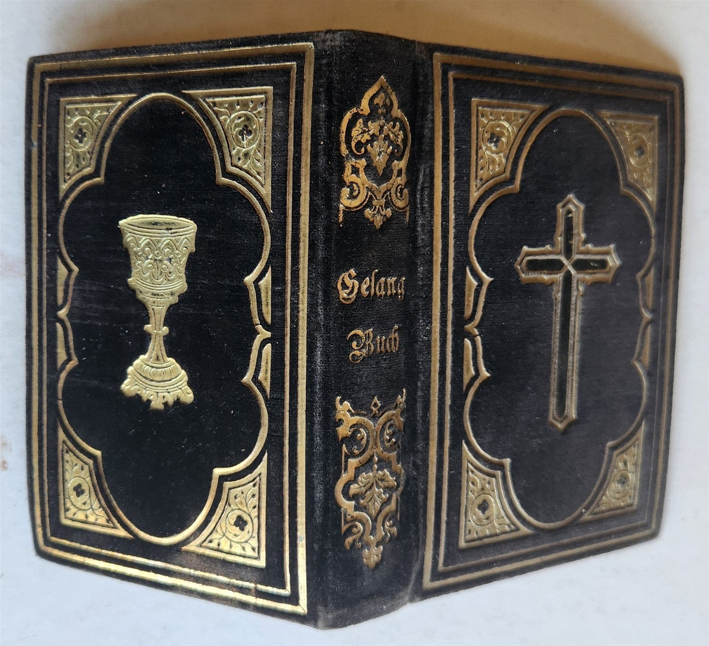 1874 PROTESTANT PRAYER BOOK in GERMAN antique VELVET GILT BINDING