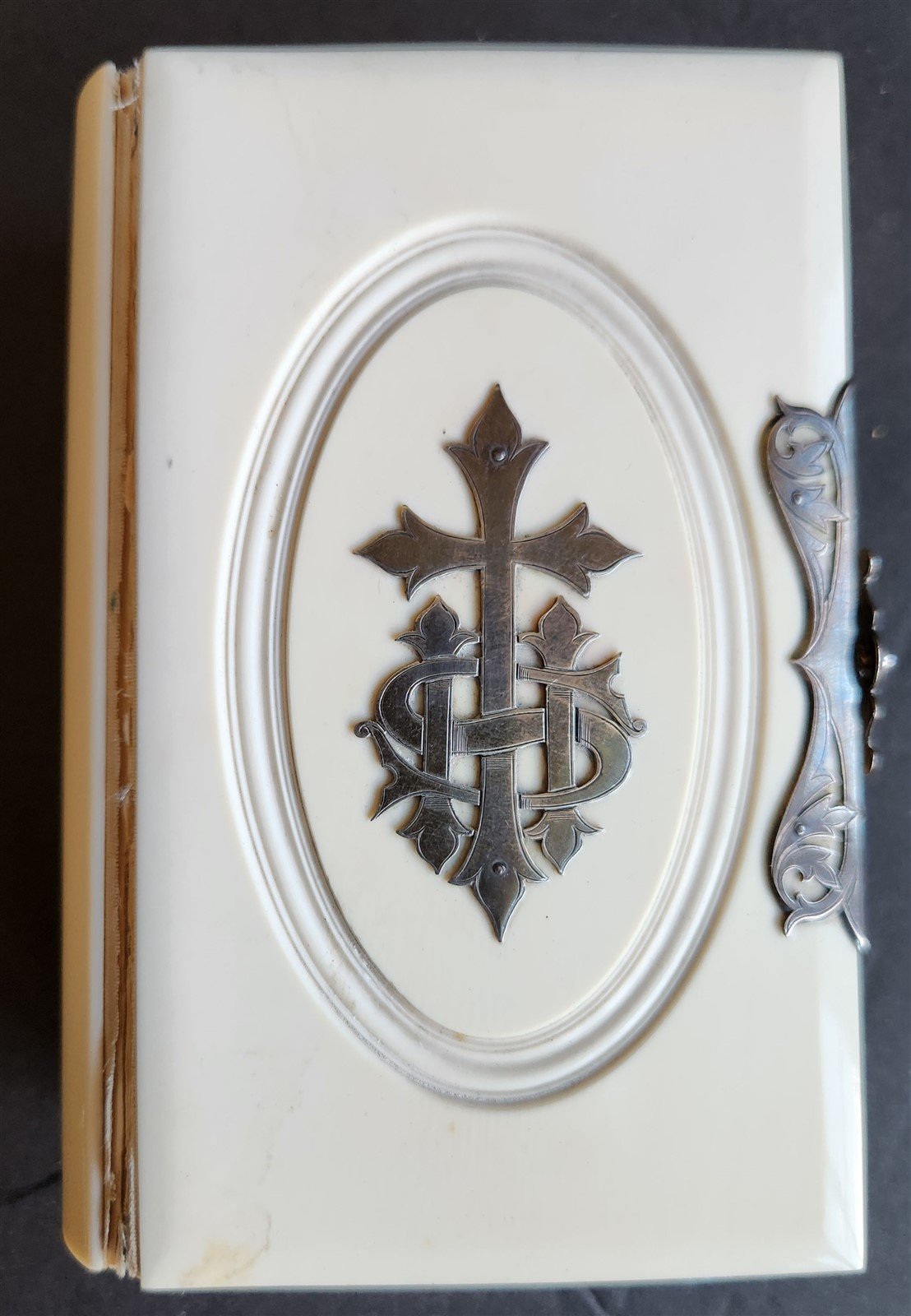 1872 COMMON PRAYER BOOK in ENGLISH antique SILVER DECORATED BINDING