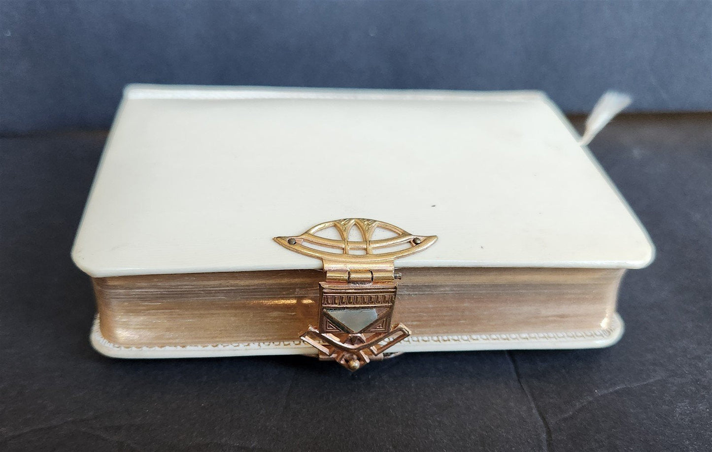 1899 PRAYER BOOK in GERMAN antique NICE BINDING w/ APPLIED CROSS DECORATION