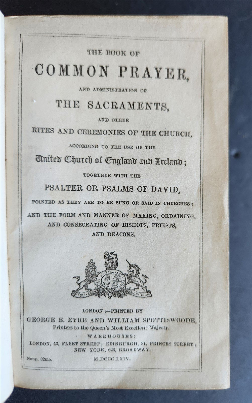 1864 COMMON PRAYER BOOK in ENGLISH antique NICE DECORATIVE BINDING
